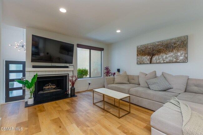 Foto del edificio - 777 N Valley Dr