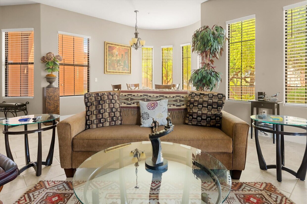Foto principal - 15550 S 5th Ave