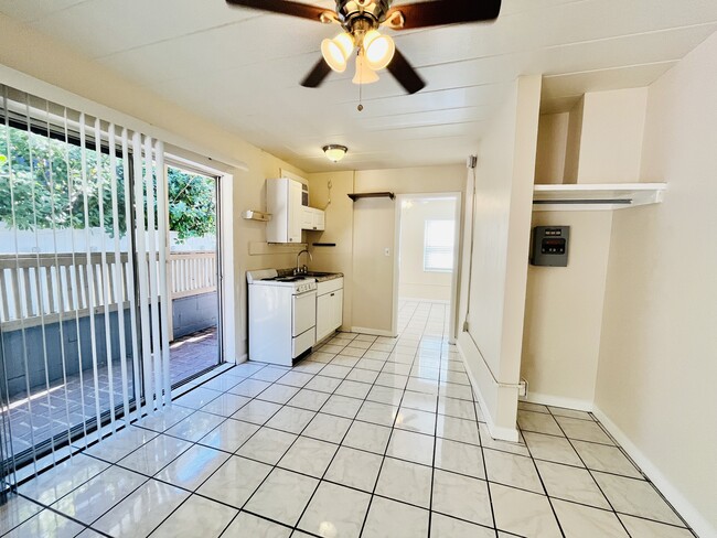 Building Photo - Northbay Villas