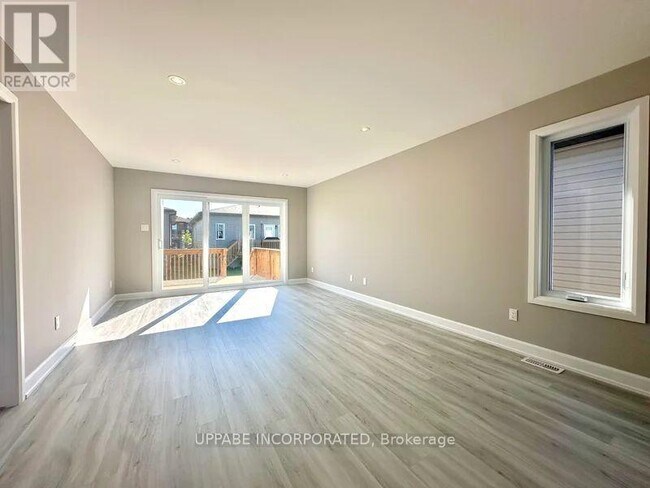 Building Photo - 1232 Montblanc Cres