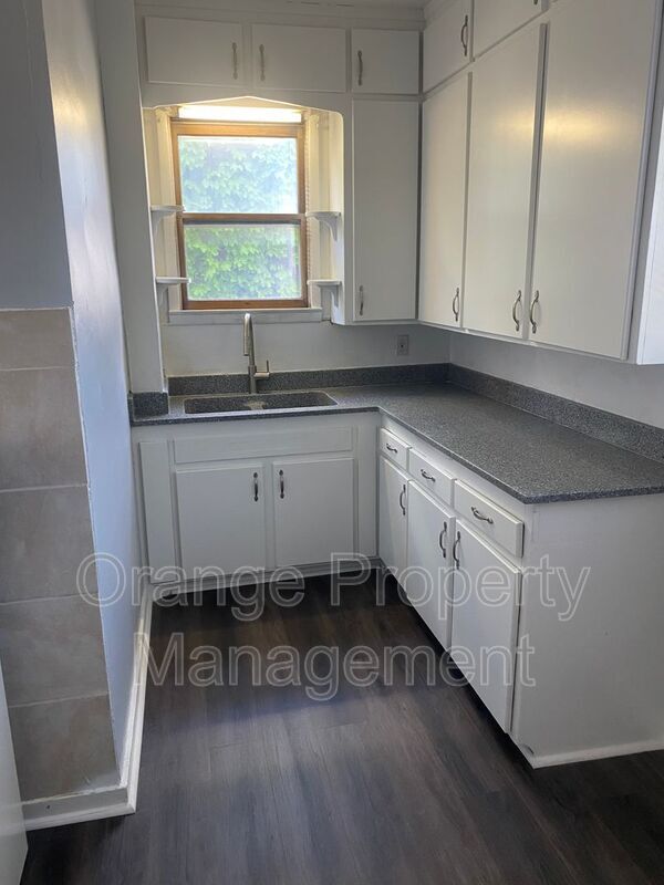 Building Photo - 3944 L St