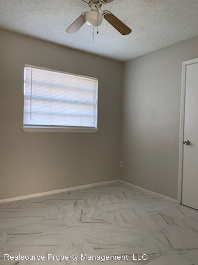 Foto del edificio - 418 Dolphin St