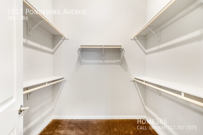 Building Photo - MOVE IN SPECIAL $100- OFF FIRST MONTHS REN...