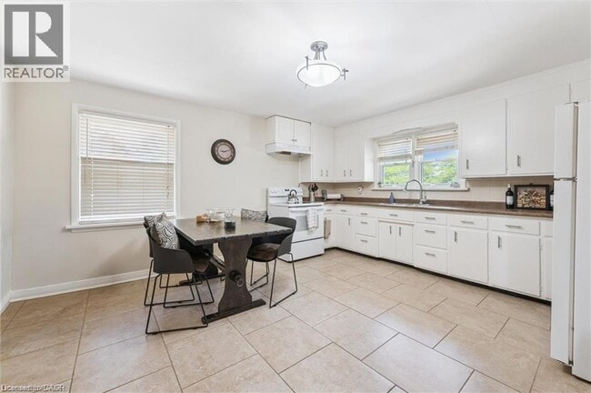 Photo du bâtiment - 115 Marlborough Ave