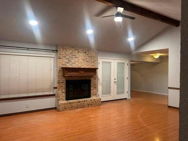 Building Photo - 1730 Ryon Ln