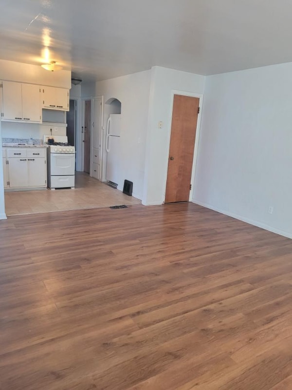 Building Photo - 2417 N Rockton Ave