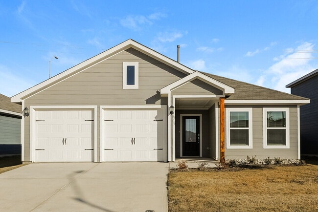 Building Photo - 1313 Redpine Dr