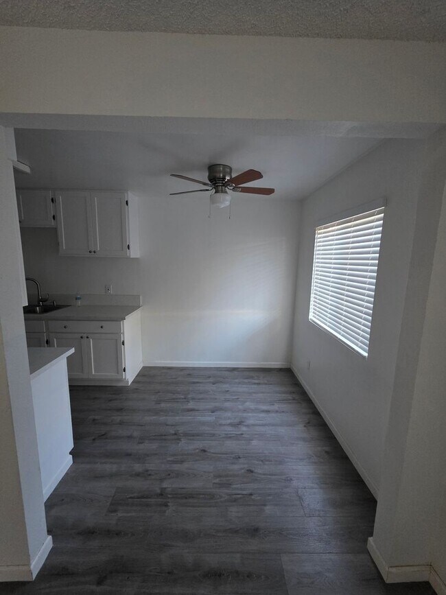 Building Photo - Newly Renovated 1 Bedroom Apartment only 10 minutes from Disneyland