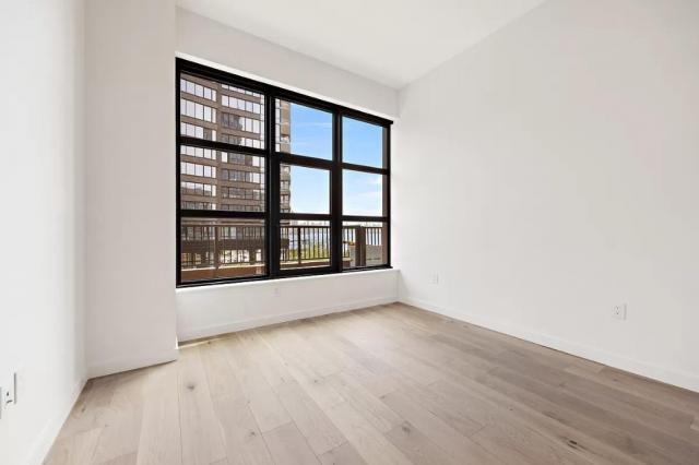 Foto del edificio - 1 bedroom in Brooklyn NY 11222