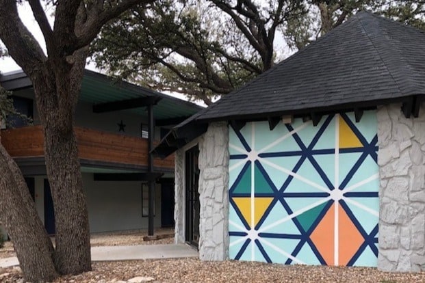 Leasing office - Cru