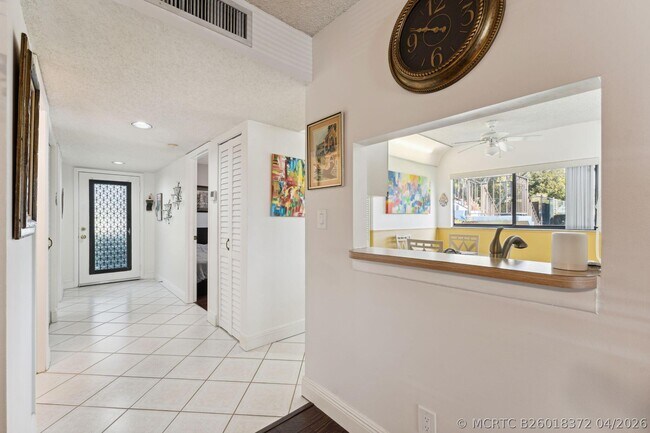 Building Photo - 15301 Pembridge Ave