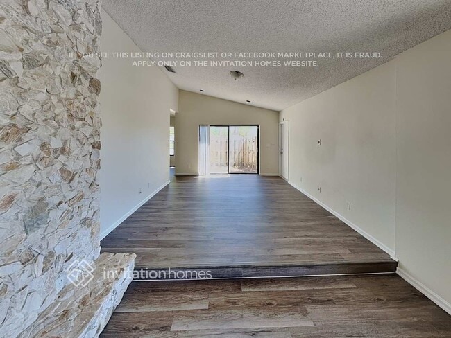 Foto del edificio - 10941 NW 7th St