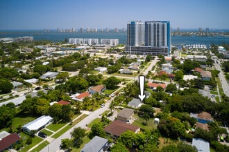 Building Photo - 222 Bayberry Dr