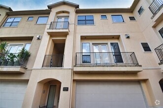 Building Photo - 2406 Dorrington St