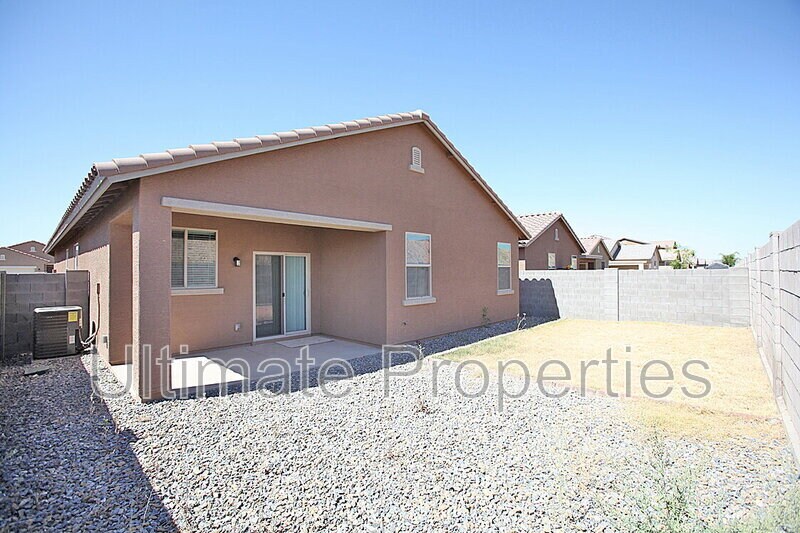 Building Photo - 11538 W Redfield Rd