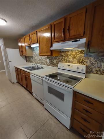 Building Photo - 9531 Shannon Green Dr