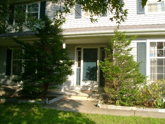 Building Photo - 582 Acland Blvd