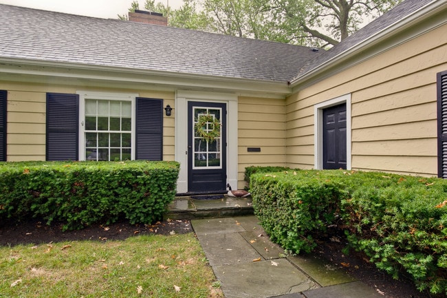 Building Photo - 214 Washington Cir