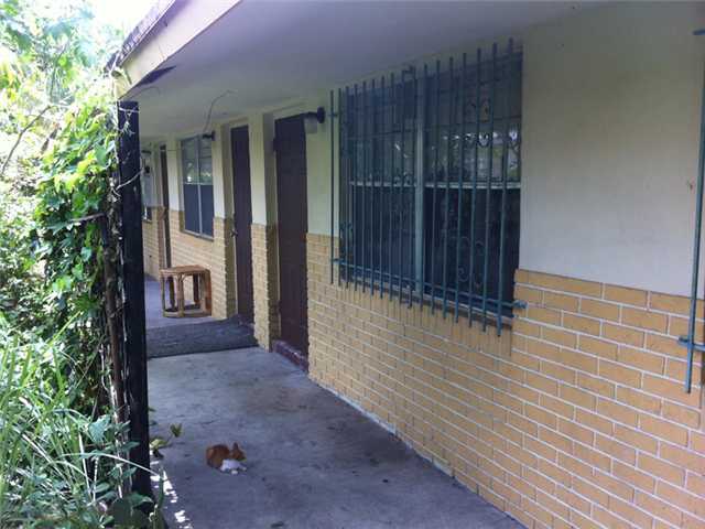 Building Photo - Angel Apartments