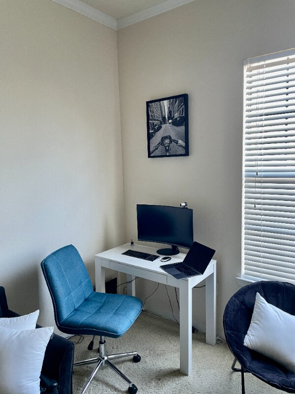 Foto del edificio - 2200 Ladora Dr