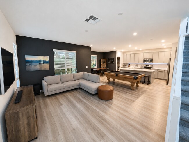 Foto del edificio - 9263 Albus Hls Ave
