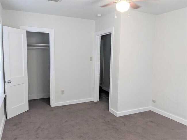 Foto del edificio - 704 E 22nd St
