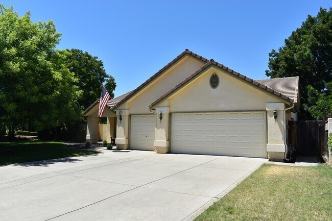 Building Photo - 6310 Diamond Ct