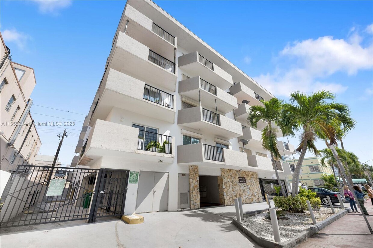 6965 Harding Ave Unit 406, Miami Beach, FL 33141 Condo for Rent in