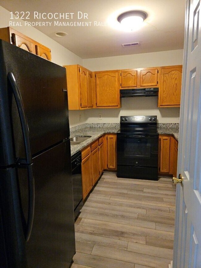 Building Photo - 1322 Ricochet Dr