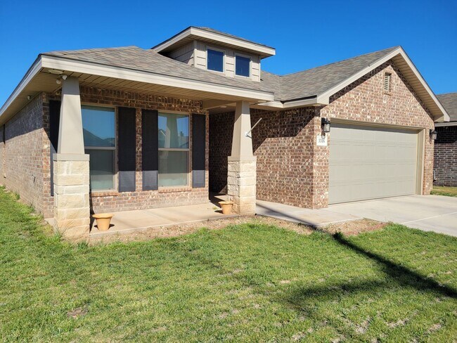Building Photo - Upland Crossing - 3/2/2 All Appliances Included