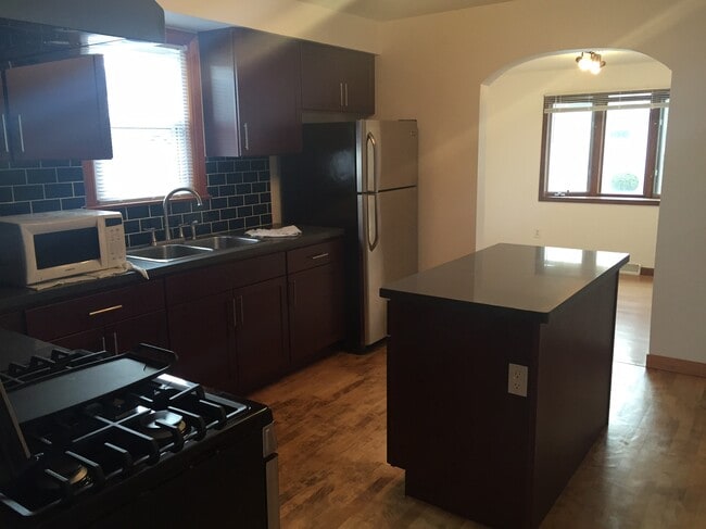 Building Photo - 3100 14th St