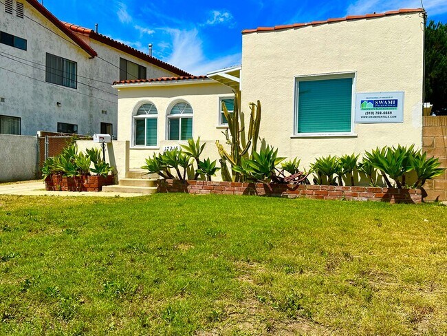 Foto del edificio - Gardena-1 bd/1ba Spanish Contemporary Home...