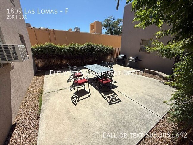 Foto del edificio - 1809 Las Lomas Rd NE