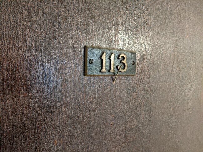 Foto del edificio - 517 W Brompton Ave
