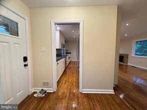 Building Photo - 2612 Sigmona St