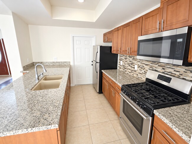 Foto del edificio - 2441-2449 Sierra Blvd.