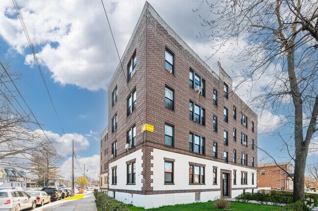 Building Photo - 160-04 Sanford Ave