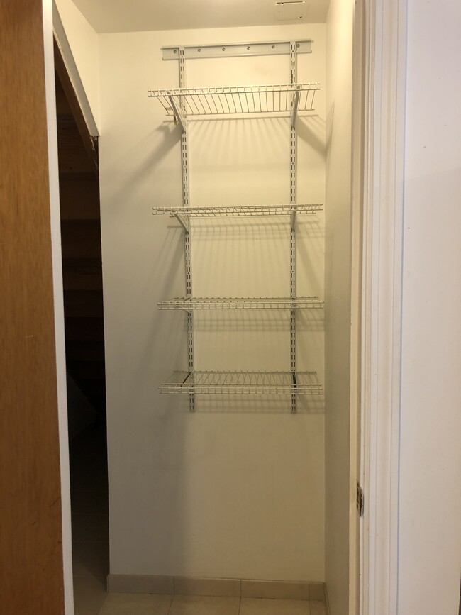 pantry - 556 E 34th St