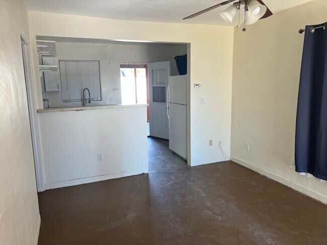Building Photo - 2032 W Cypress St