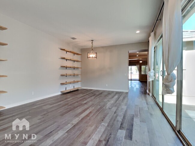 Foto del edificio - 4186 E Ronald St