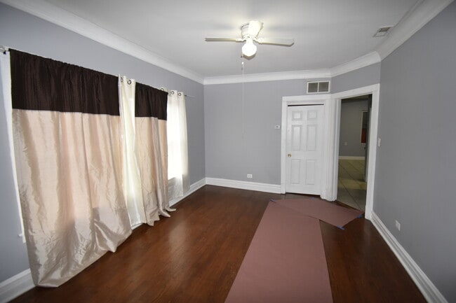 Building Photo - 5742 S Artesian Ave