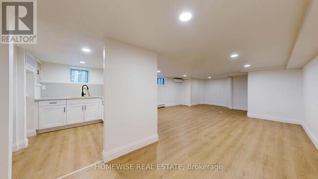 Photo du bâtiment - 1214 Avenue Rd