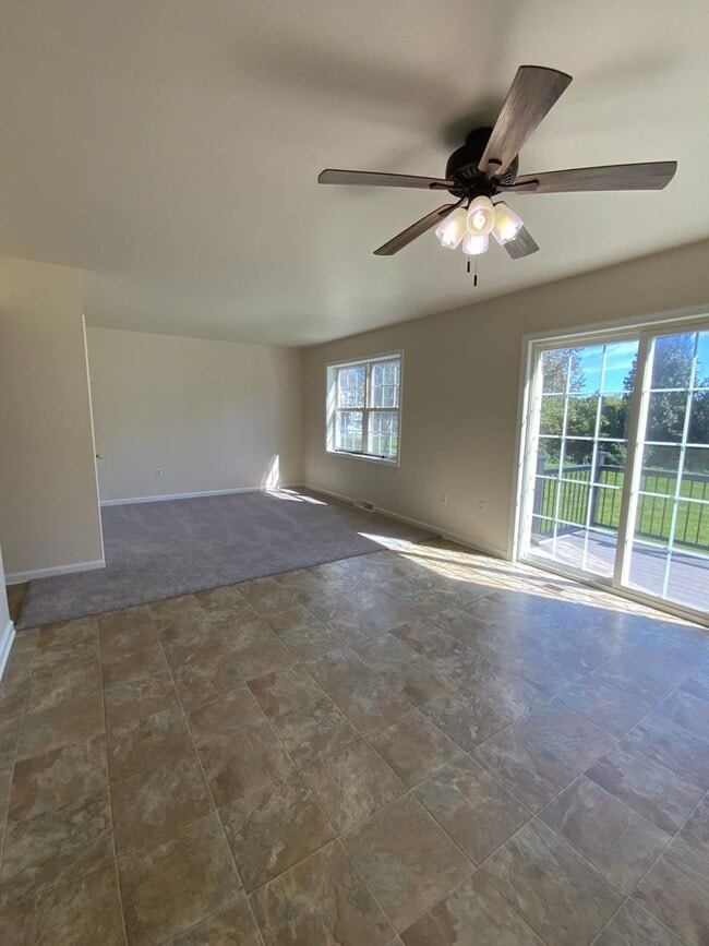 Building Photo - 301 Elmshire Dr