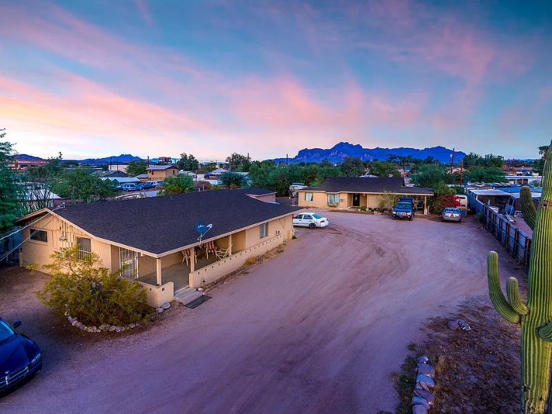 Foto principal - 225 S Grand Dr