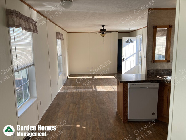 Building Photo - 576 W Forest Grove Rd