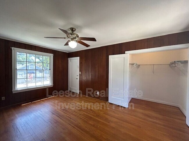Foto del edificio - 3433-3433 Beverly Pl