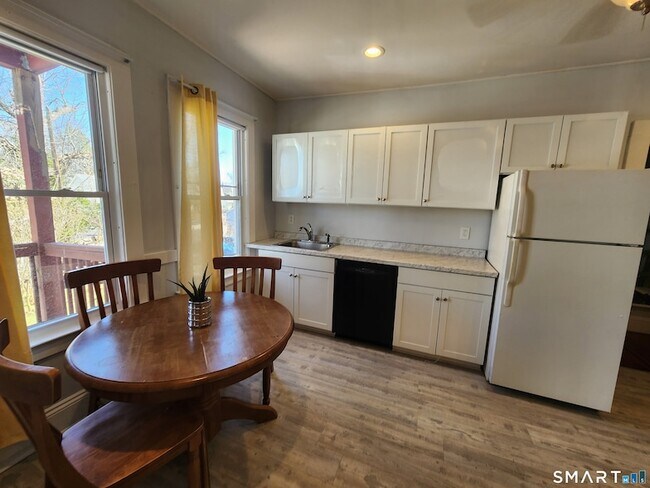 Foto del edificio - 458 Hillside Ave