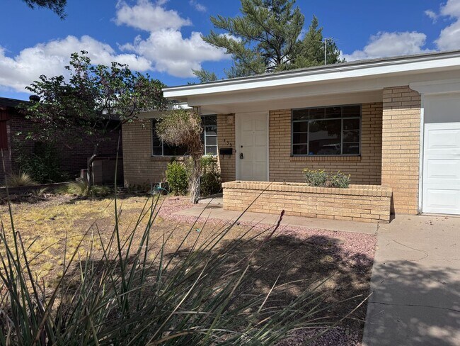 Foto del edificio - 3 Bedroom, 2 Bathroom Home near Washington...