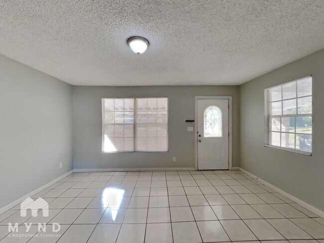 Foto del edificio - 1033 Busac Ave