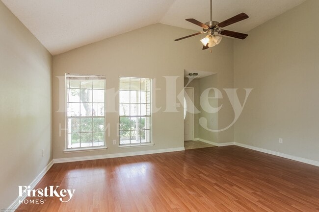 Building Photo - 6426 New World Dr